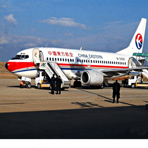 白山航空托运航空快运业稳步发展的原因是什么？
